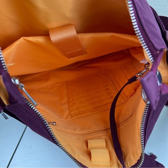 Baggallini Bags Baggallini Helsinki Crossbody Hobo Poshmark